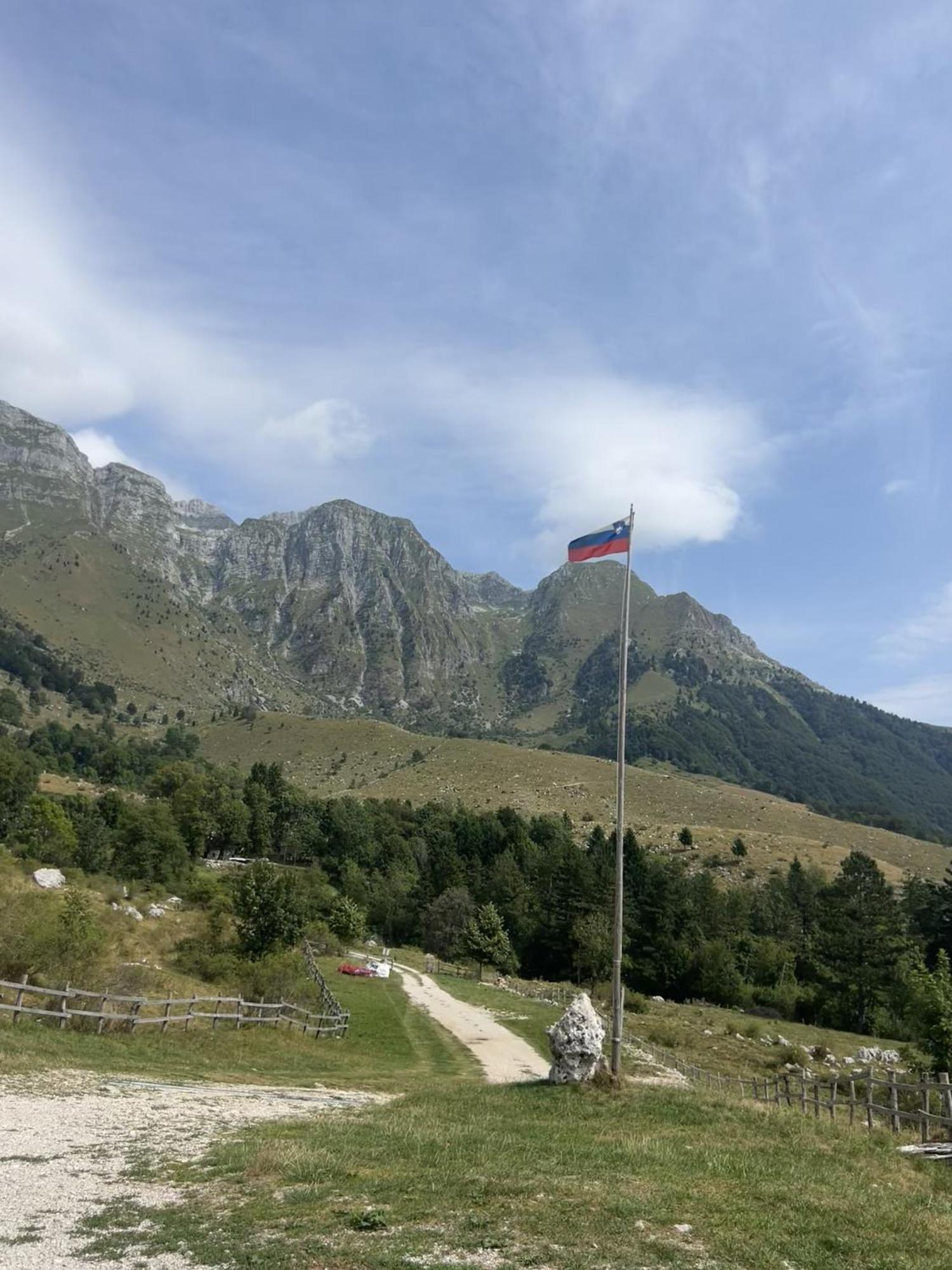Hisa Krivopeta Apartment Kobarid Bagian luar foto